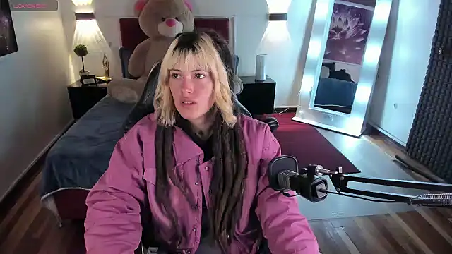  sharlotte777 online show from February 3, 3:17 pm