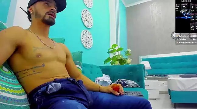 Snapshot of MAXIMUS_MASTE3 chatting on December 29, 9:06 am MAXIMUS MASTE3 online show from December 29, 9:06 am