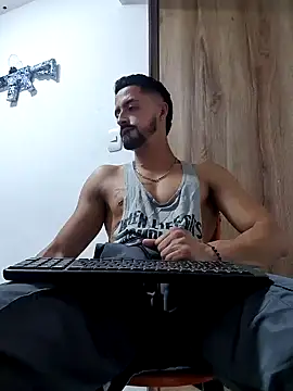 Snapshot of MAXIMUS_MASTE3 chatting on February 2, 3:54 am MAXIMUS MASTE3 online show from February 2, 3:54 am