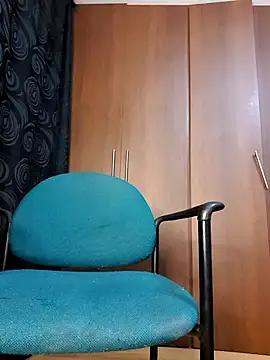 Snapshot of MAXIMUS_MASTE3 chatting on March 9, 5:11 am MAXIMUS MASTE3 online show from March 9, 5:11 am