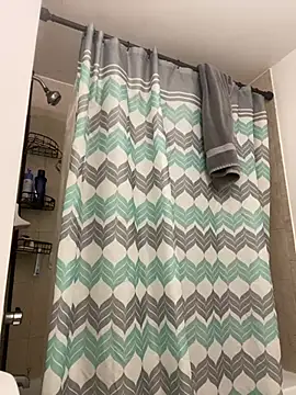 Snapshot of islandvybee55 chatting on January 26, 8:02 pm islandvybee55 online show from January 26, 8:02 pm