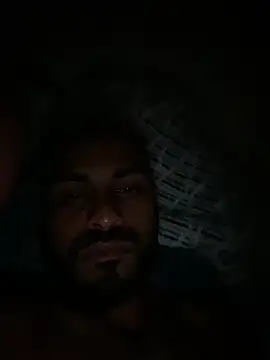 Snapshot of islandvybee55 chatting on January 26, 11:18 pm islandvybee55 online show from January 26, 11:18 pm