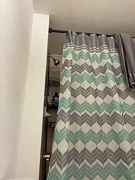 Snapshot of islandvybee55 chatting on March 2, 5:14 pm islandvybee55 online show from March 2, 5:14 pm