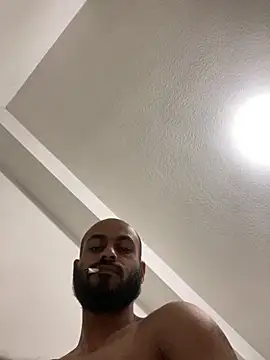 Snapshot of islandvybee55 chatting on March 9, 4:05 am islandvybee55 online show from March 9, 4:05 am