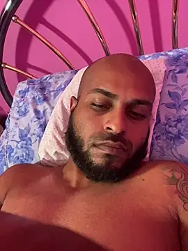 islandvybee55 online show from February 23, 4:32 am