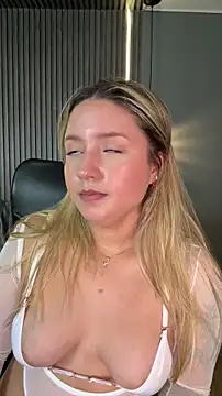 MiaPetit  online show from November 9, 6:39 pm