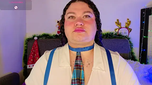 lunitaa0 online show from December 17, 3:34 am