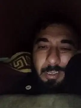 Snapshot of leon_ates chatting on February 28, 2:31 am leon ates online show from February 28, 2:31 am