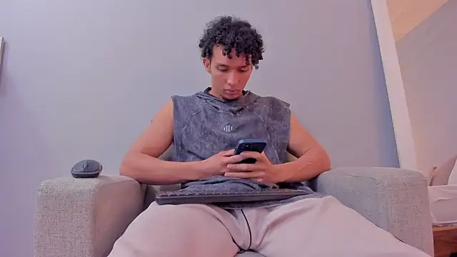 Snapshot of Dominick_star chatting on October 29, 3:31 am Dominick star online show from October 29, 3:31 am