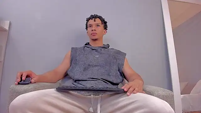 Snapshot of Dominick_star chatting on November 21, 3:38 am Dominick star online show from November 21, 3:38 am