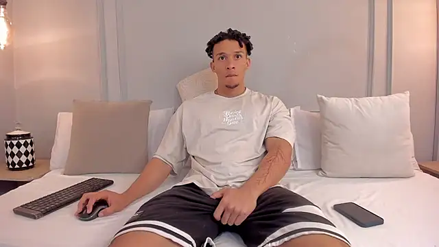 Snapshot of Dominick_star chatting on November 25, 3:50 am Dominick star online show from November 25, 3:50 am