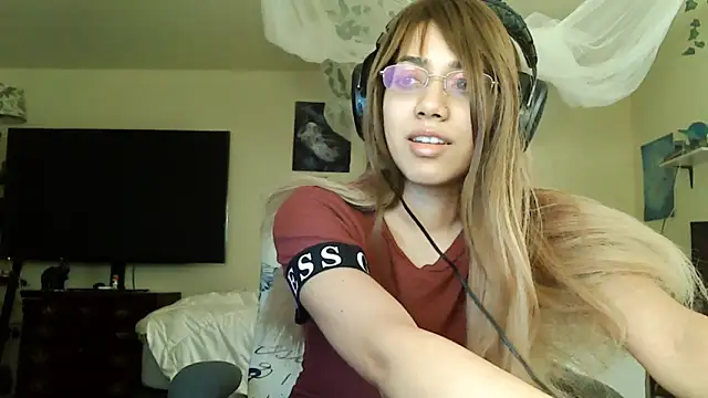 Snapshot of PolinaLoveX chatting on February 14, 1:13 am PolinaLoveX online show from February 14, 1:13 am