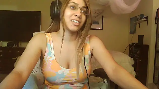 Snapshot of PolinaLoveX chatting on March 17, 12:19 am PolinaLoveX online show from March 17, 12:19 am