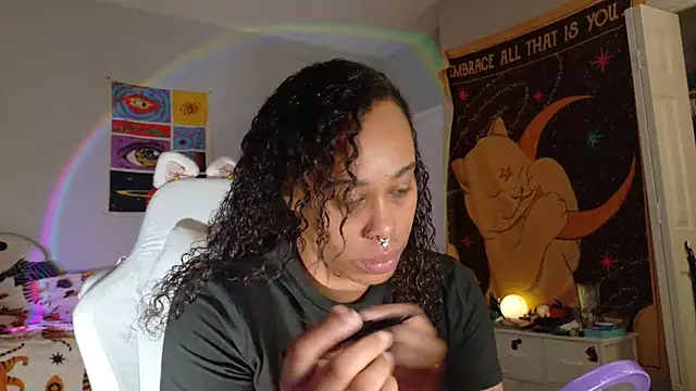 loveluna8 online show from February 10, 9:47 am