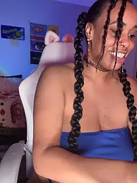 loveluna8 online show from March 5, 5:40 am