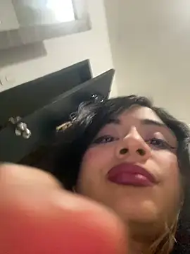 mysteriousgirl20 online show from May 6, 4:23 pm