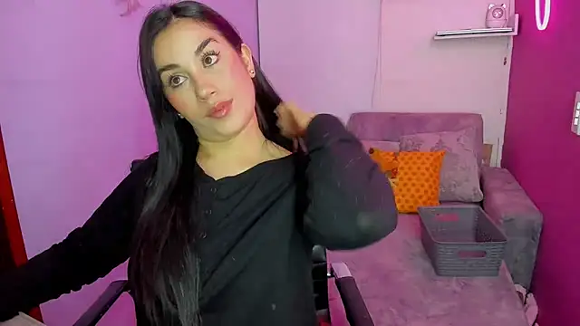 Snapshot of _sulmatevans_ chatting on December 18, 4:40 am sulmatevans online show from December 18, 4:40 am