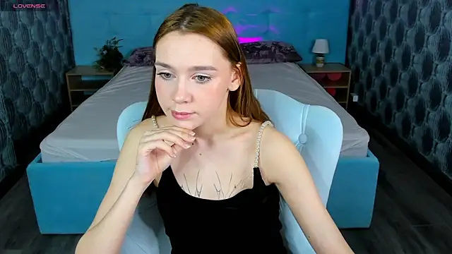 Snapshot of Lesi_Moonie01 chatting on January 22, 8:40 am Lesi Moonie01 online show from January 22, 8:40 am
