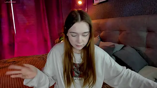 Snapshot of Lesi_Moonie01 chatting on September 13, 7:41 am Lesi Moonie01 online show from September 13, 7:41 am