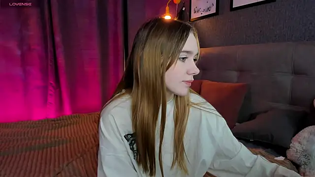 Snapshot of Lesi_Moonie01 chatting on October 29, 9:33 am Lesi Moonie01 online show from October 29, 9:33 am