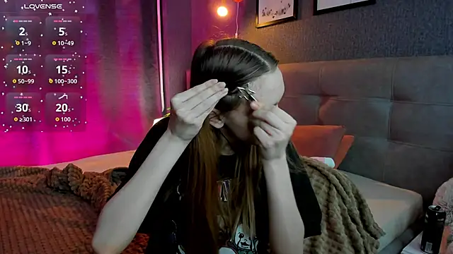 Snapshot of Lesi_Moonie01 chatting on November 29, 9:23 am Lesi Moonie01 online show from November 29, 9:23 am