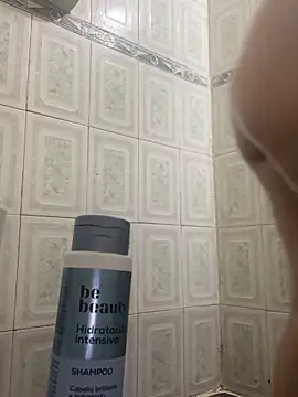 lemonkittyy online show from March 17, 8:12 pm