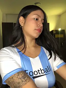 Snapshot of EmmaRossem chatting on December 20, 7:43 pm EmmaRossem online show from December 20, 7:43 pm