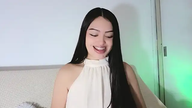 Sweet-Sophiee online show from July 5, 12:39 am