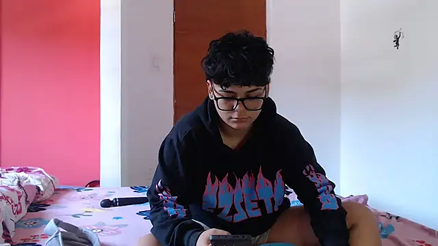 SHARLOTTE MORGAN online show from February 1, 4:22 pm