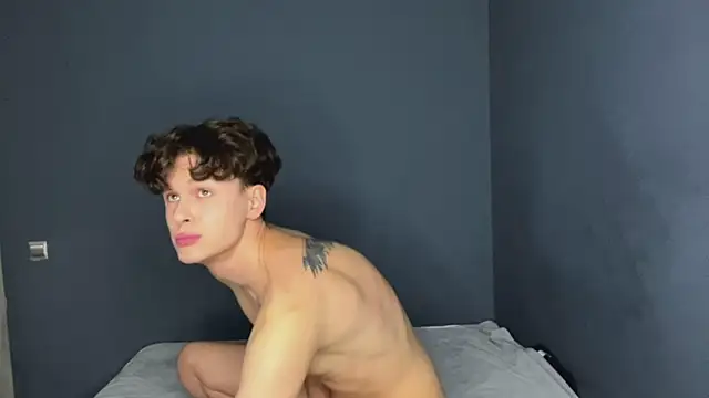 alyx garden online show from December 17, 9:39 am