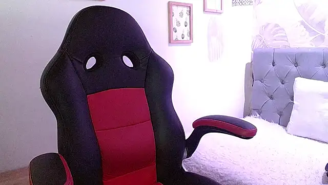 violletha online show from February 4, 12:22 pm