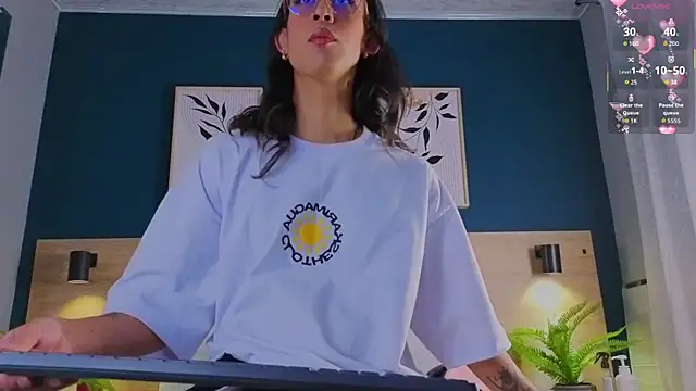 GabyPetit online show from September 25, 8:01 pm