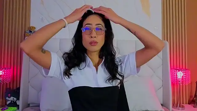 GabyPetit online show from February 21, 11:55 am