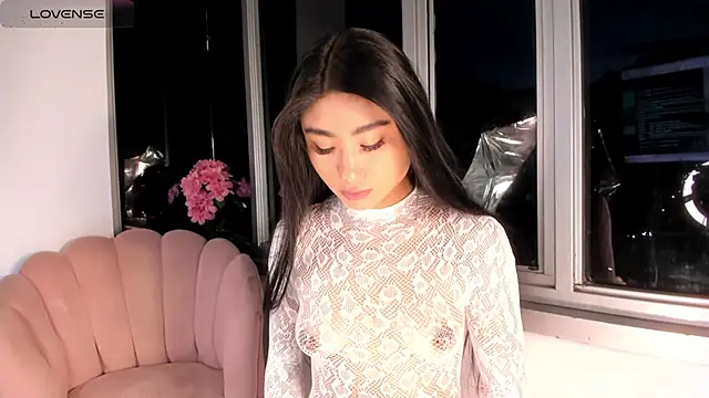 Megan Lim online show from December 22, 10:38 am