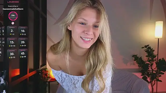 Snapshot of _Katie_Dierse chatting on July 2, 7:03 am Katie Dierse online show from July 2, 7:03 am