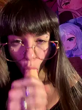 Snapshot of VioletaSubmissive chatting on December 2, 12:19 am VioletaSubmissive online show from December 2, 12:19 am