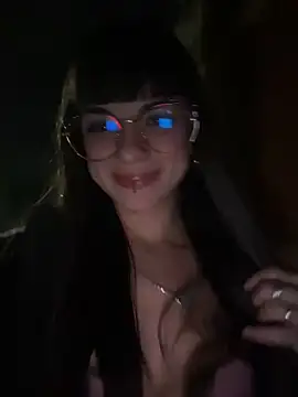 Snapshot of VioletaSubmissive chatting on January 8, 4:34 am VioletaSubmissive online show from January 8, 4:34 am