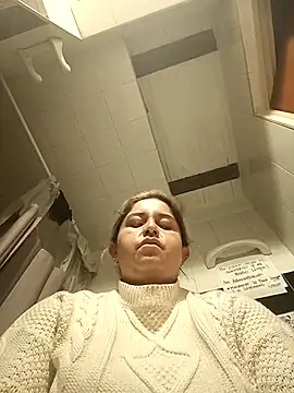 Snapshot of yajahil chatting on November 16, 5:02 am yajahil online show from November 16, 5:02 am