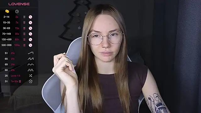 littlevildevil online show from December 22, 10:01 am