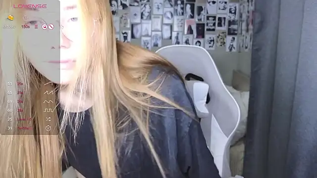 littlevildevil online show from March 7, 10:23 am