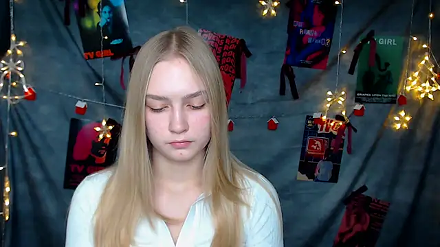 MademoiselleCl online show from December 15, 1:26 pm