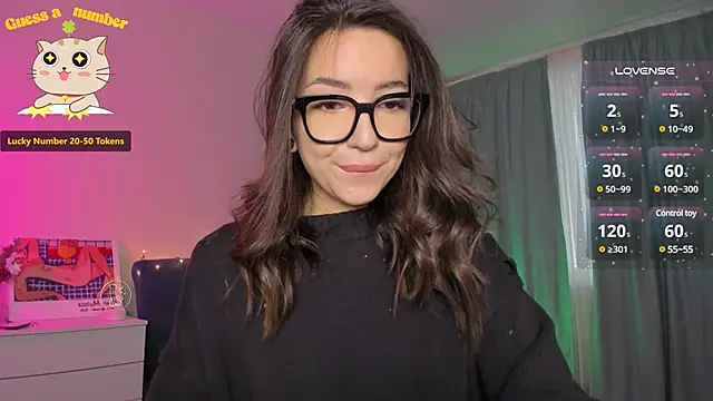 Snapshot of Oh_My_Dianee chatting on December 13, 8:20 am Oh My Dianee online show from December 13, 8:20 am