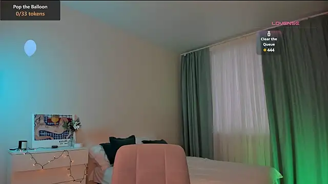 Snapshot of Oh_My_Dianee chatting on January 4, 7:34 am Oh My Dianee online show from January 4, 7:34 am