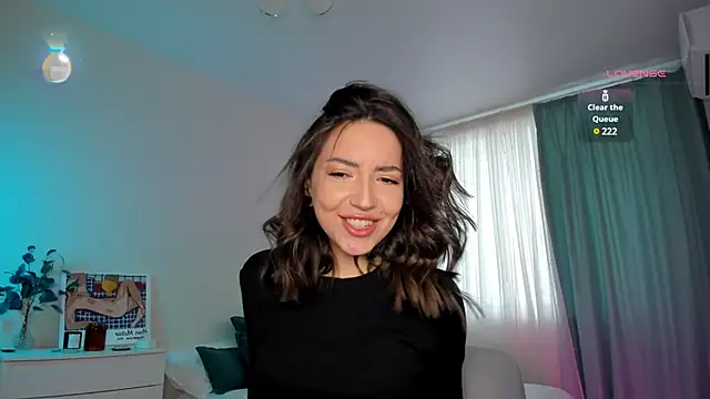 Snapshot of Oh_My_Dianee chatting on February 10, 7:36 am Oh My Dianee online show from February 10, 7:36 am