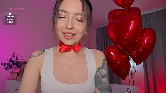 Snapshot of Oh_My_Dianee chatting on February 14, 10:28 am Oh My Dianee online show from February 14, 10:28 am