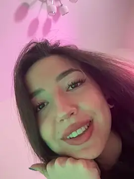 Snapshot of Oh_My_Dianee chatting on March 5, 10:44 am Oh My Dianee online show from March 5, 10:44 am