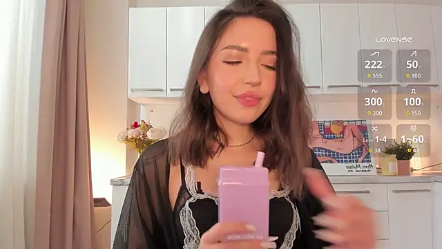 Snapshot of Oh_My_Dianee chatting on September 10, 7:19 am Oh My Dianee online show from September 10, 7:19 am