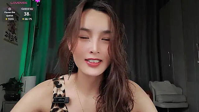 Snapshot of Youth3_ chatting on February 11, 2:46 pm Youth3 online show from February 11, 2:46 pm