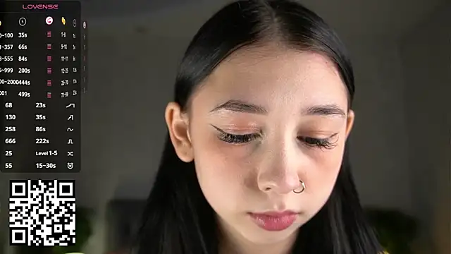 Snapshot of AislyEmbury chatting on November 8, 3:50 am AislyEmbury online show from November 8, 3:50 am