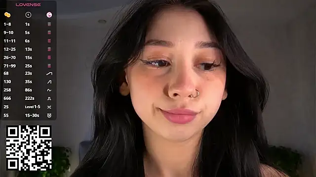 Snapshot of AislyEmbury chatting on November 12, 5:19 am AislyEmbury online show from November 12, 5:19 am